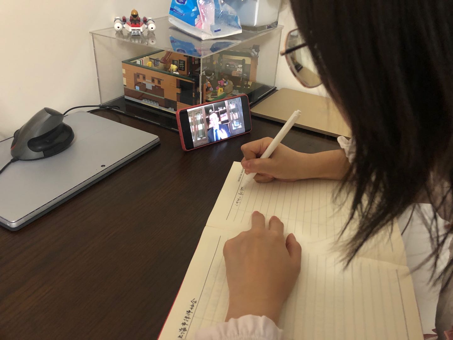 家长参与学校活动1.jpg